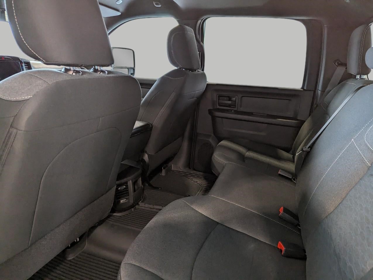 2026 RAM Ram 2500 RAM 2500 BLACK EXPRESS CREW CAB 4X4 6'4' BOX