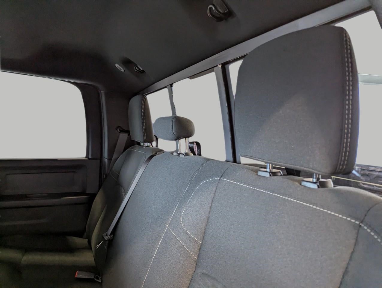 2026 RAM Ram 2500 RAM 2500 BLACK EXPRESS CREW CAB 4X4 6'4' BOX