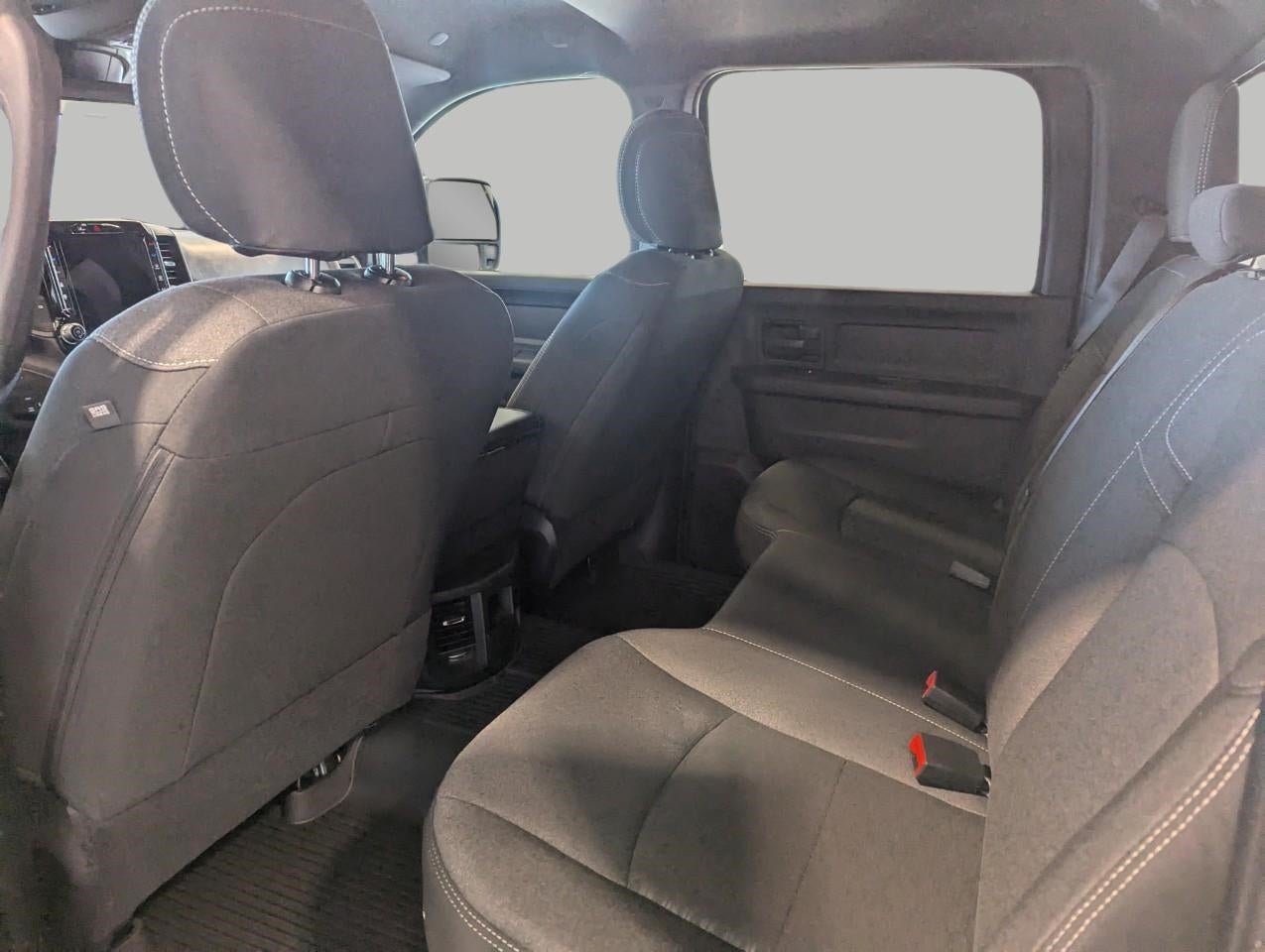 2026 RAM Ram 2500 RAM 2500 BLACK EXPRESS CREW CAB 4X4 6'4' BOX
