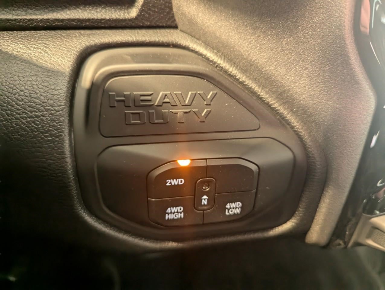 2026 RAM Ram 2500 RAM 2500 BLACK EXPRESS CREW CAB 4X4 6'4' BOX