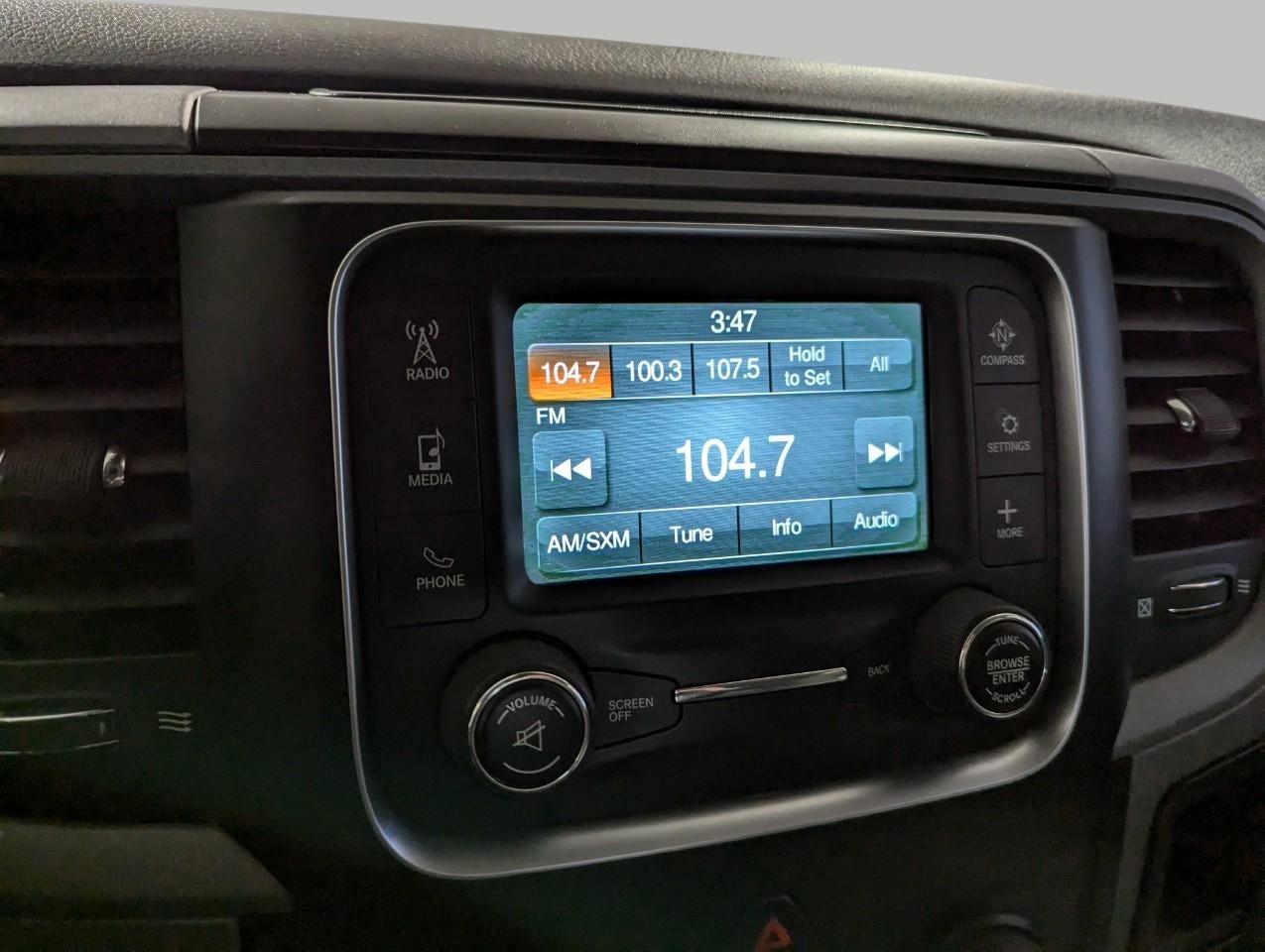 2018 RAM 2500 Tradesman Crew Cab 4x4 6'4' Box