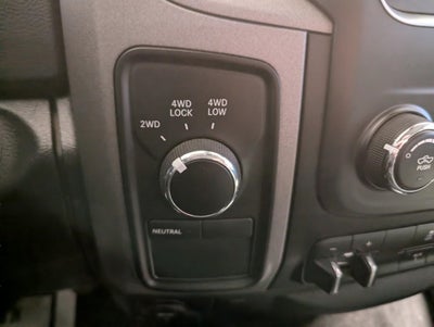 2018 RAM 2500 Tradesman Crew Cab 4x4 6'4' Box