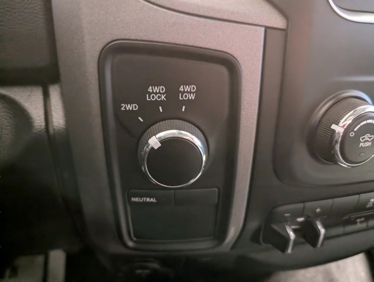 2018 RAM 2500 Tradesman Crew Cab 4x4 6'4' Box