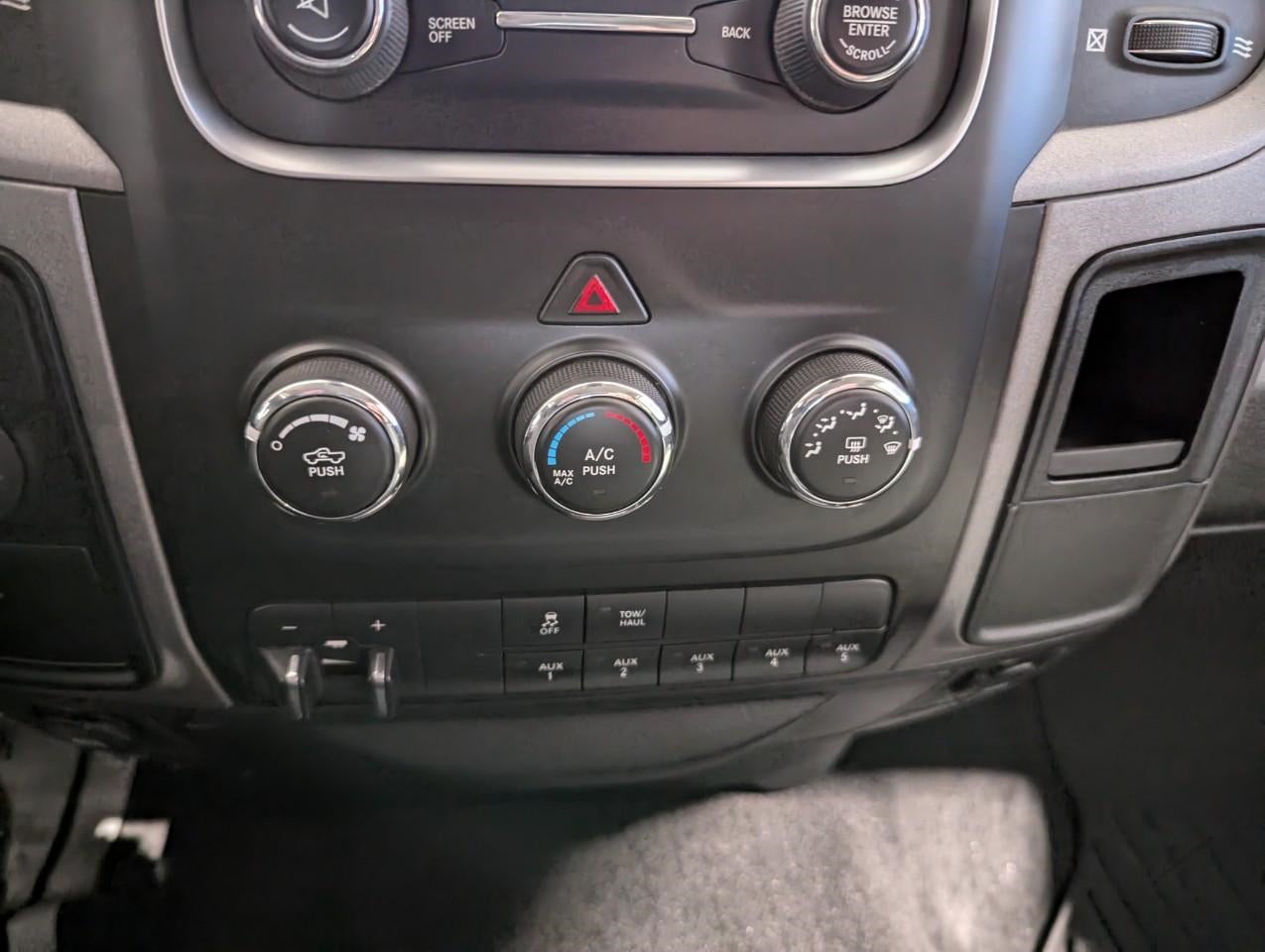 2018 RAM 2500 Tradesman Crew Cab 4x4 6'4' Box