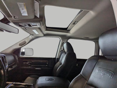 2018 RAM 2500 Laramie Crew Cab 4x4 6'4' Box