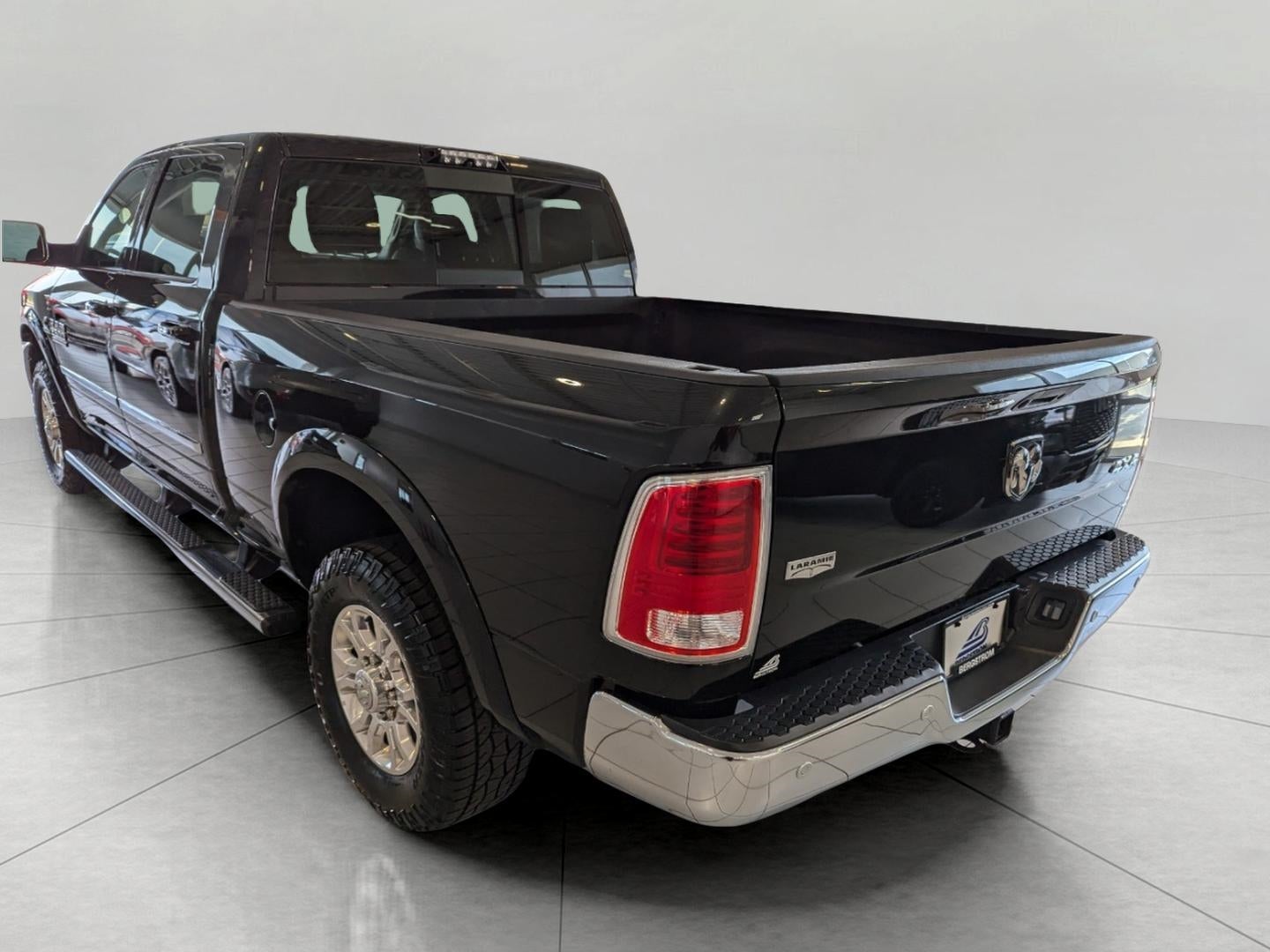 2018 RAM 2500 Laramie Crew Cab 4x4 6'4' Box