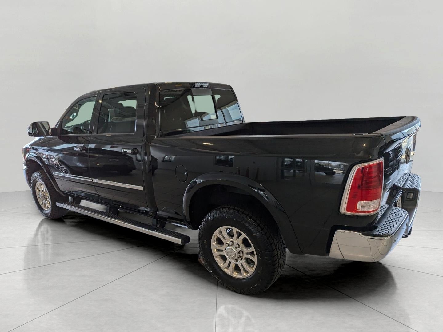 2018 RAM 2500 Laramie Crew Cab 4x4 6'4' Box