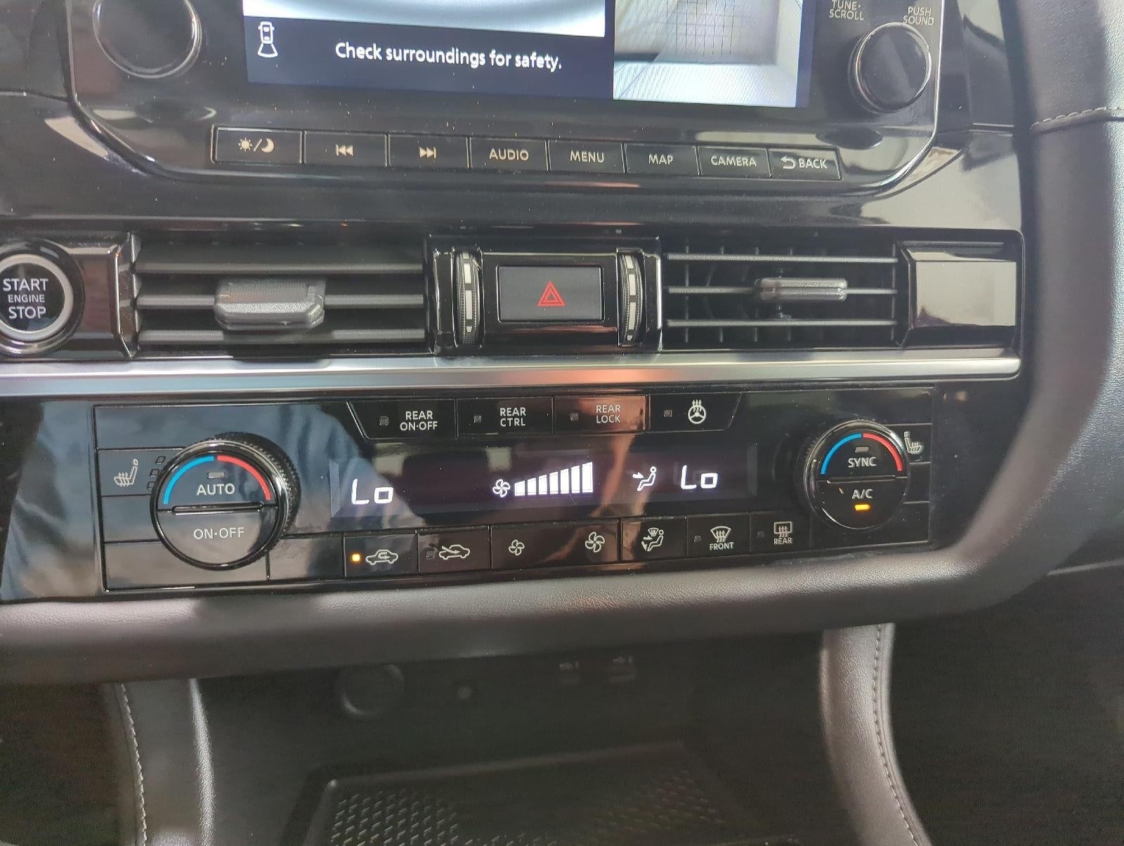 2023 Nissan Pathfinder SL 4WD