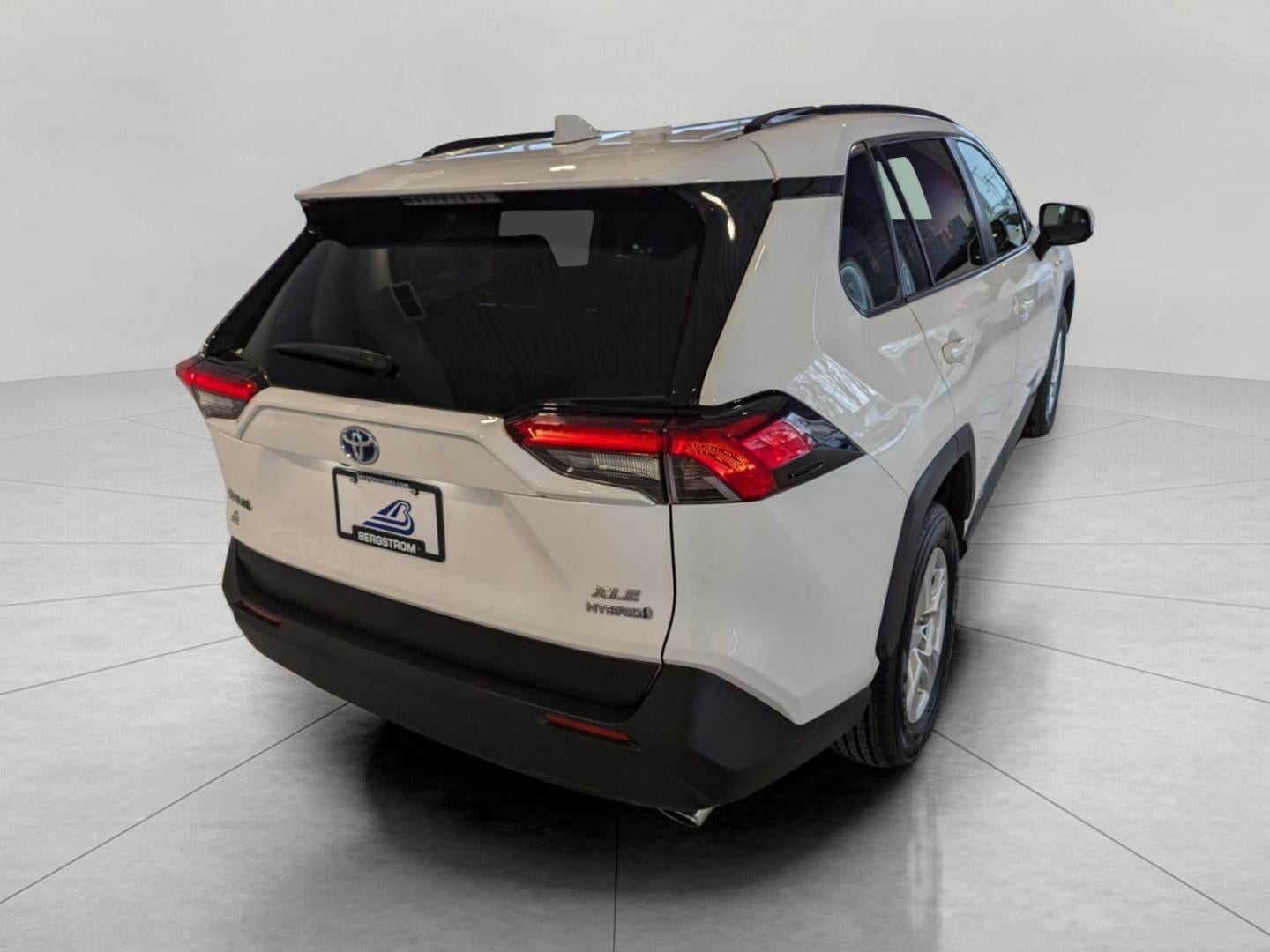 2020 Toyota RAV4 Hybrid XLE