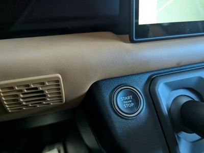 2024 Land Rover Defender 130 P400 X-Dynamic SE