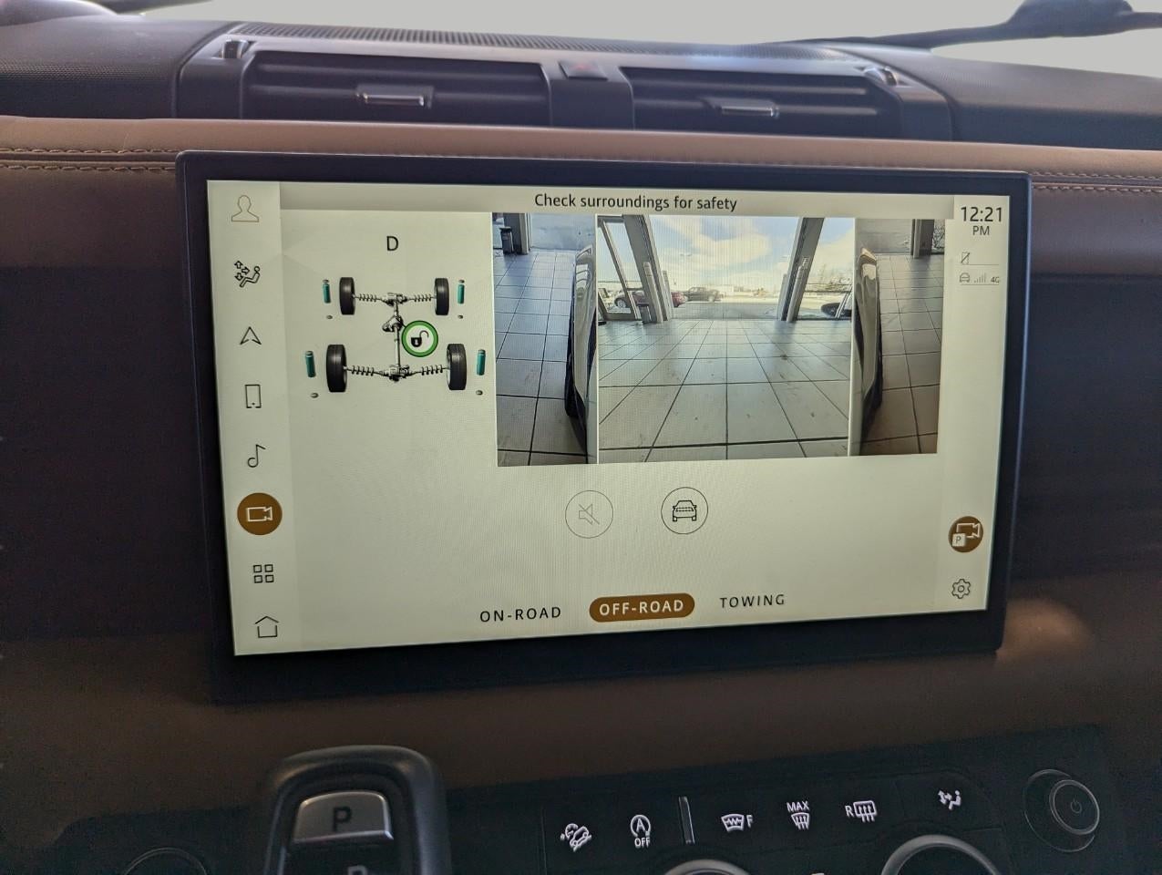 2024 Land Rover Defender 130 P400 X-Dynamic SE