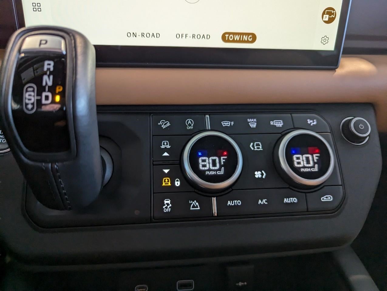 2024 Land Rover Defender 130 P400 X-Dynamic SE