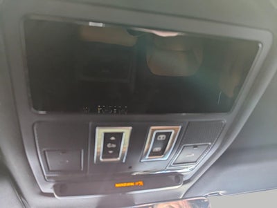 2024 Land Rover Defender 130 P400 X-Dynamic SE