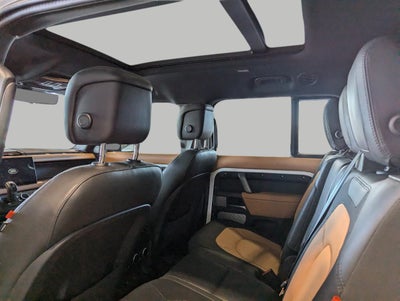 2024 Land Rover Defender 130 P400 X-Dynamic SE
