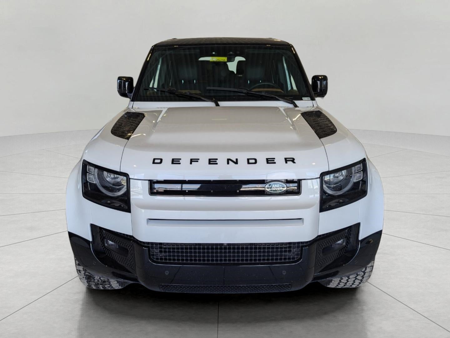 2024 Land Rover Defender 130 P400 X-Dynamic SE