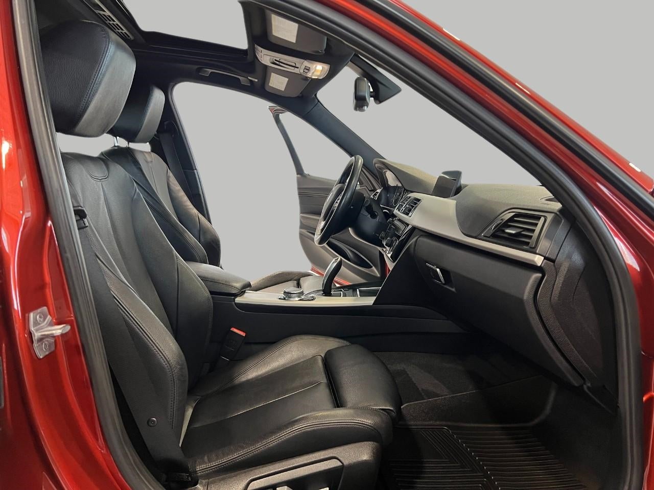 2018 BMW 320i xDrive