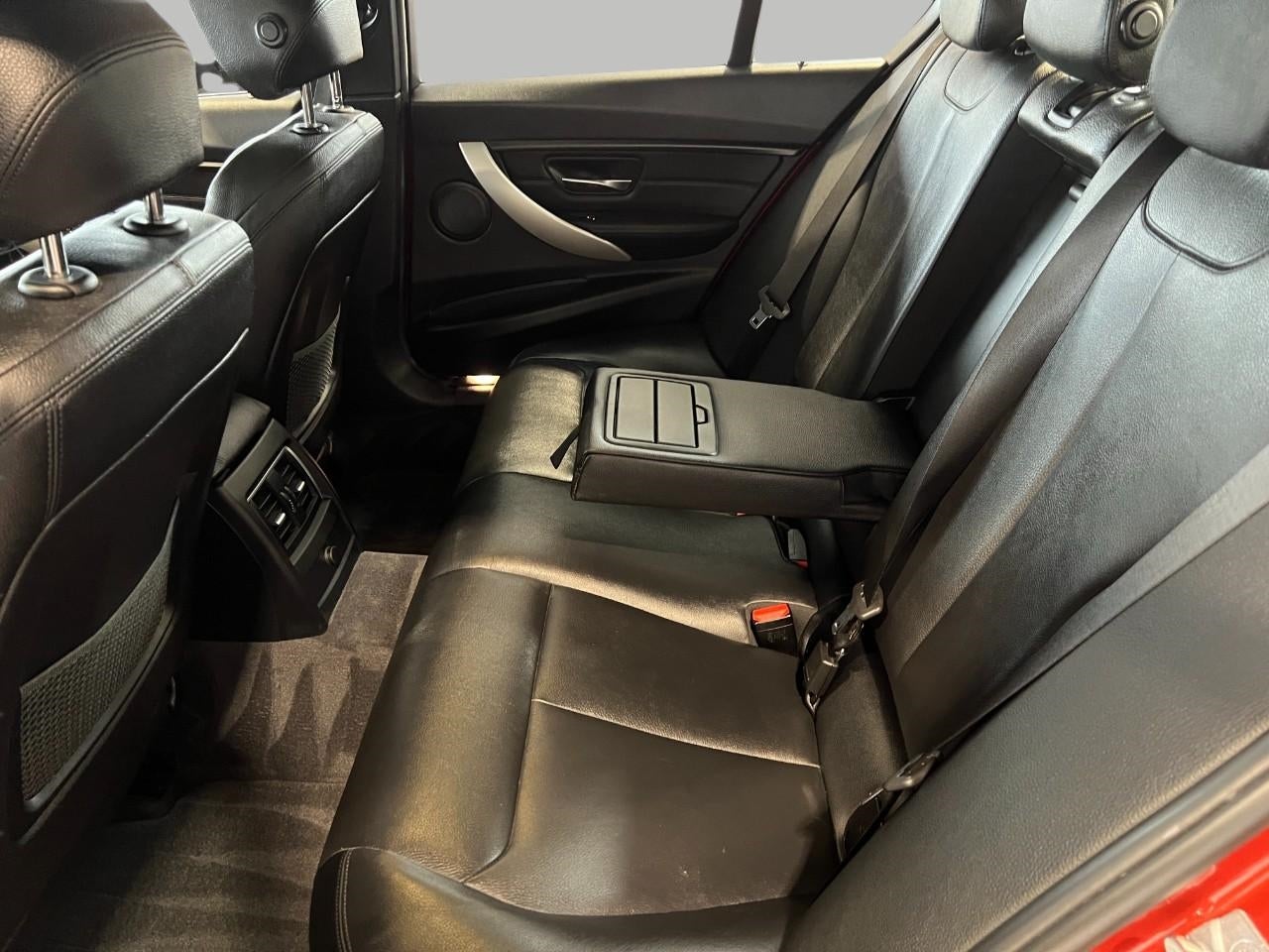 2018 BMW 320i xDrive