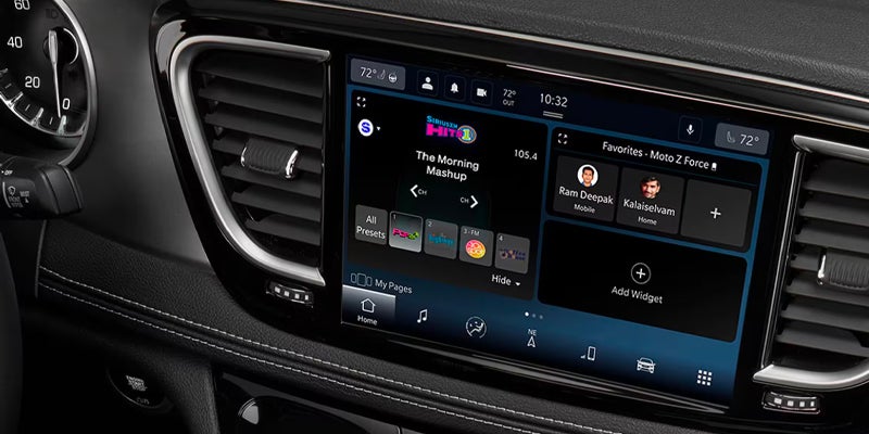 2025 Chrysler Pacifica infotainment